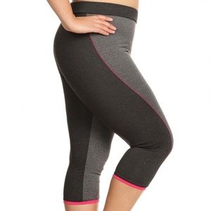NWT SHOSHO Sport Plus 3X 2-Tone Capri Leggings